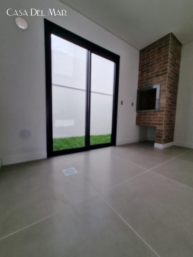 Casa à venda com 2 quartos, 72m² - Foto 9