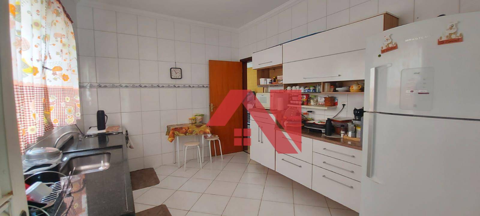 Casa à venda com 4 quartos, 367m² - Foto 26