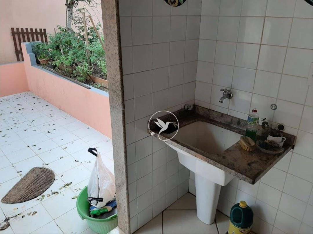 Casa à venda com 3 quartos, 220m² - Foto 34