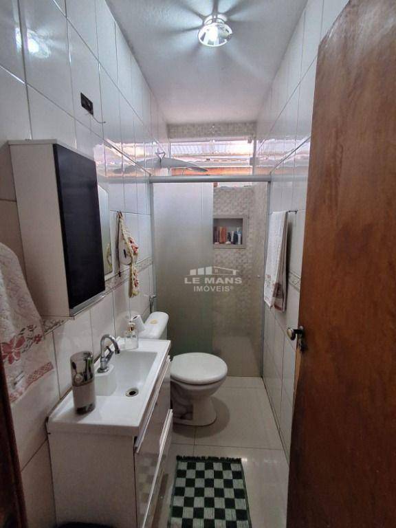 Casa à venda com 3 quartos, 200m² - Foto 12
