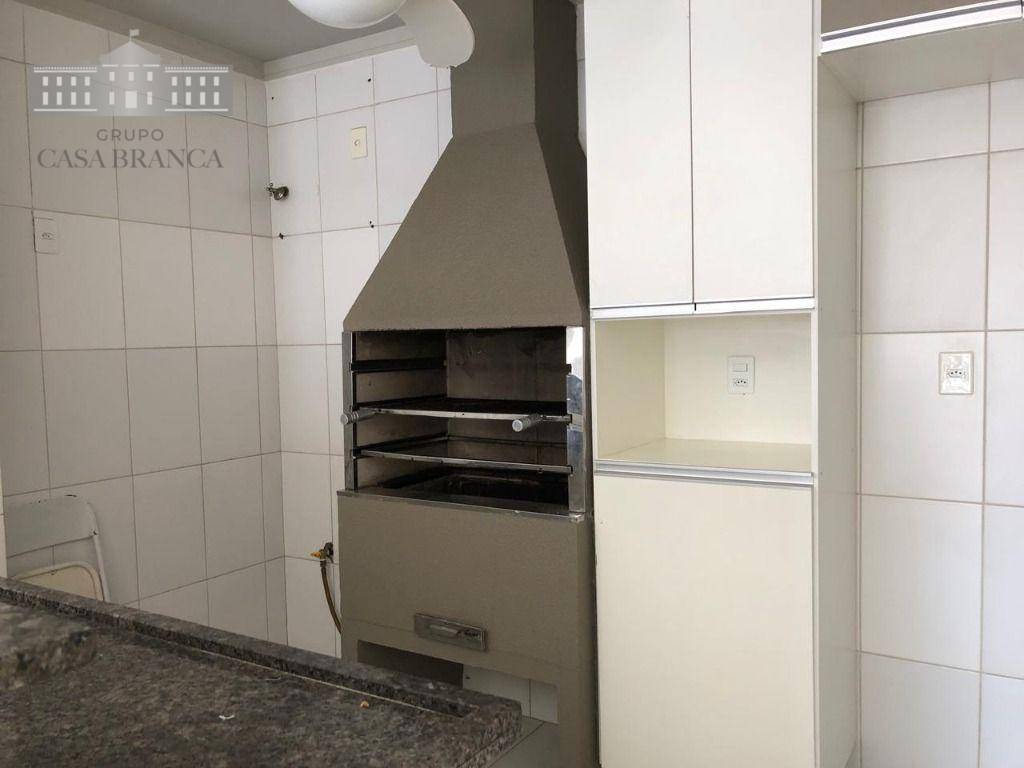 Apartamento para alugar com 2 quartos, 107m² - Foto 8