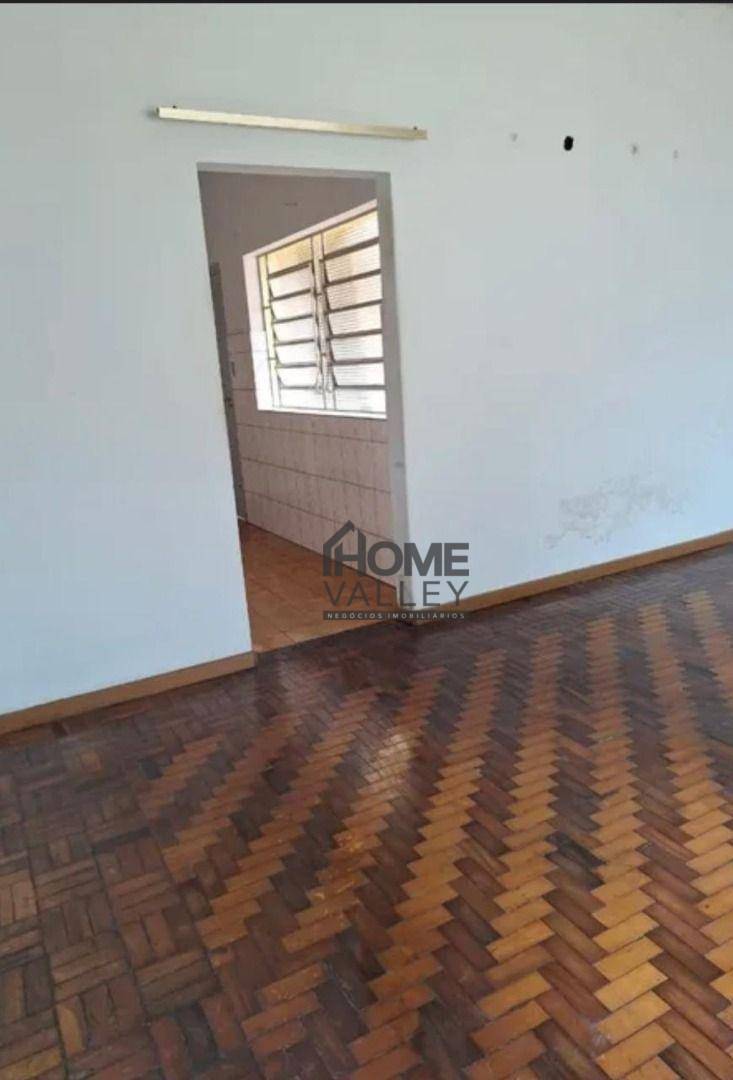 Casa à venda com 3 quartos, 120m² - Foto 4