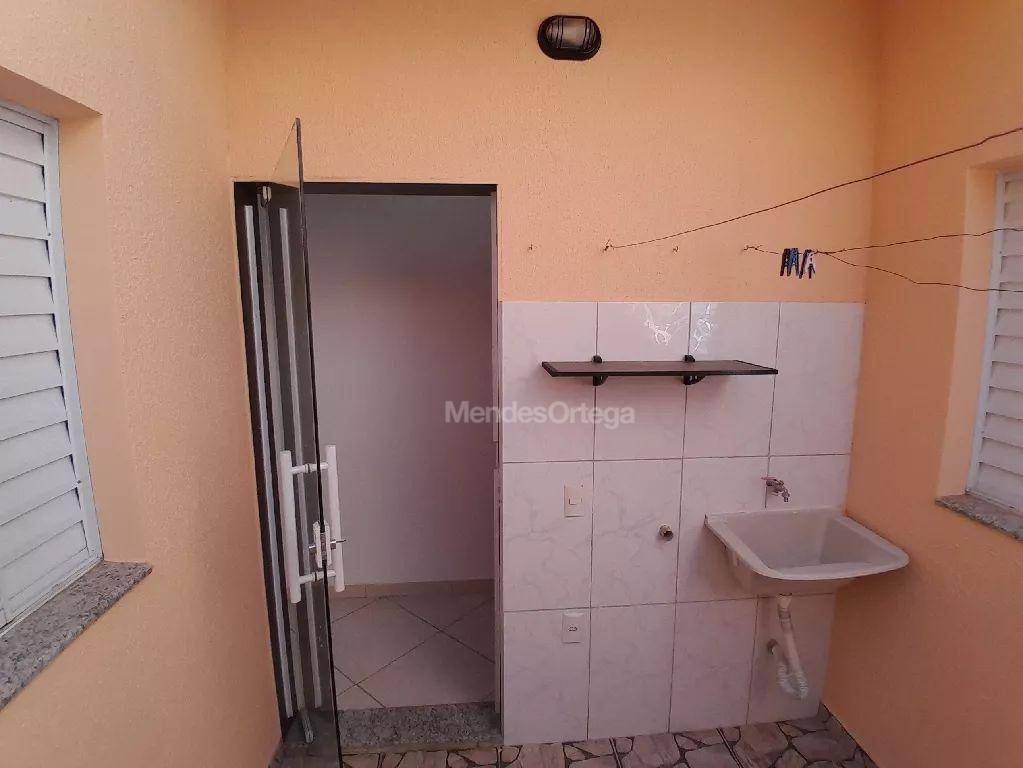 Casa à venda com 2 quartos, 77m² - Foto 13