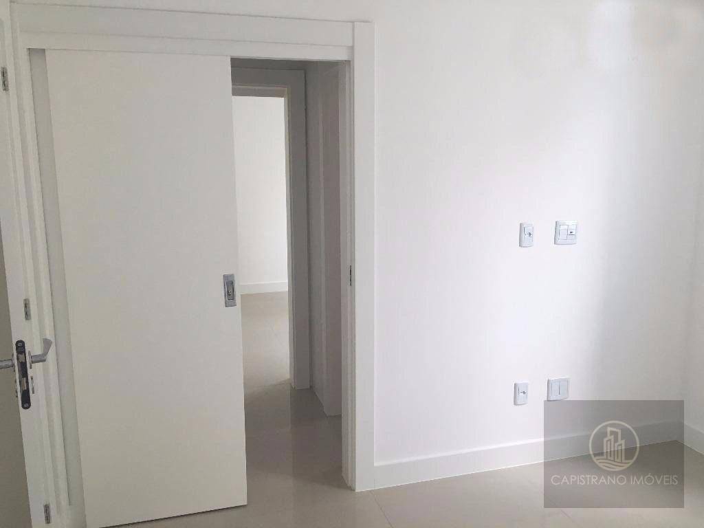 Apartamento à venda com 4 quartos, 154m² - Foto 6