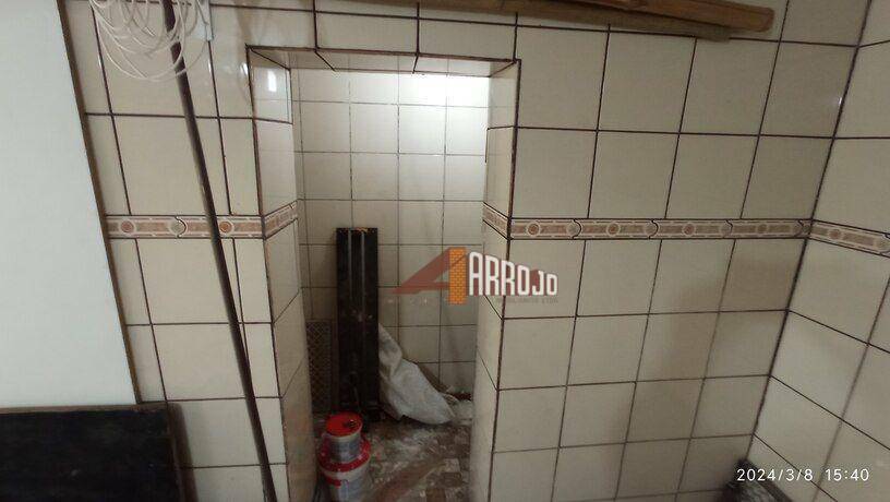 Sobrado à venda com 2 quartos, 200m² - Foto 14