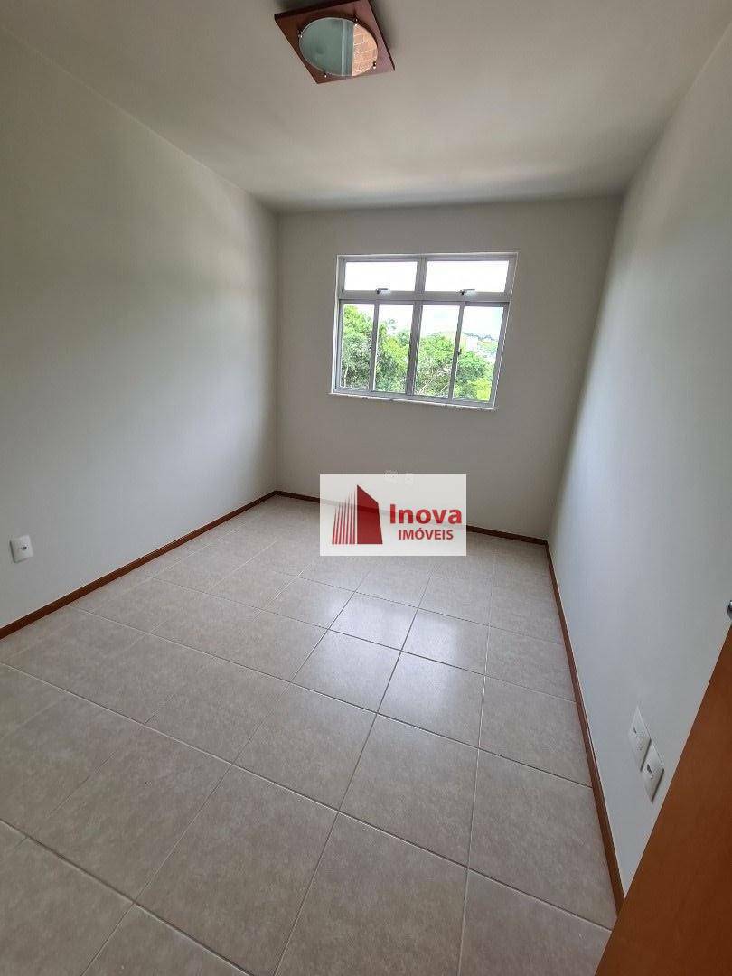 Apartamento à venda com 2 quartos, 70m² - Foto 4