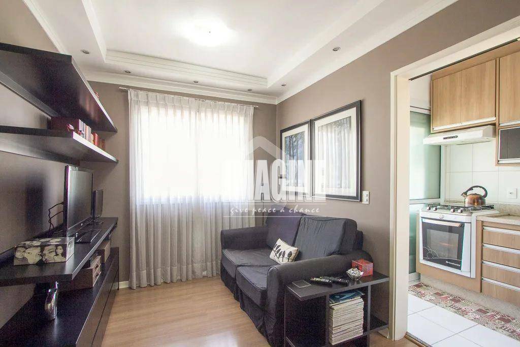 Apartamento à venda com 2 quartos, 45m² - Foto 1