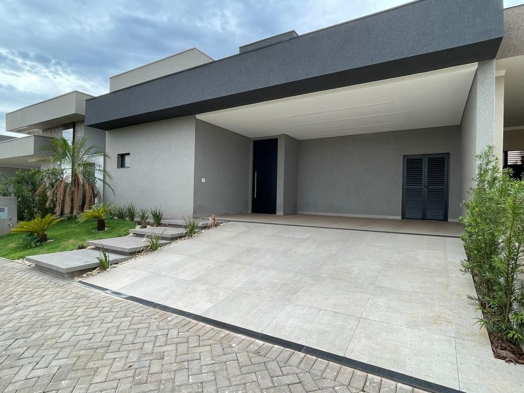 Casa de Condomínio à venda com 3 quartos, 216m² - Foto 1