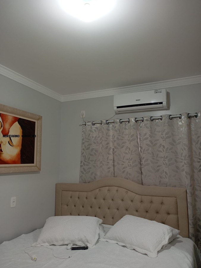 Casa à venda com 2 quartos, 70m² - Foto 2