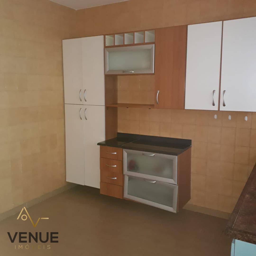 Sobrado à venda com 2 quartos, 100m² - Foto 2