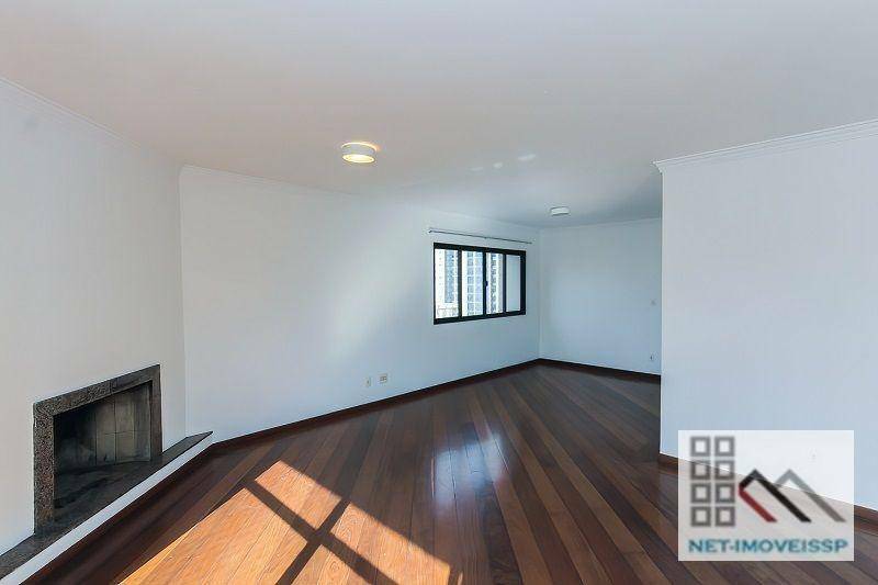 Apartamento para alugar com 4 quartos, 184m² - Foto 4