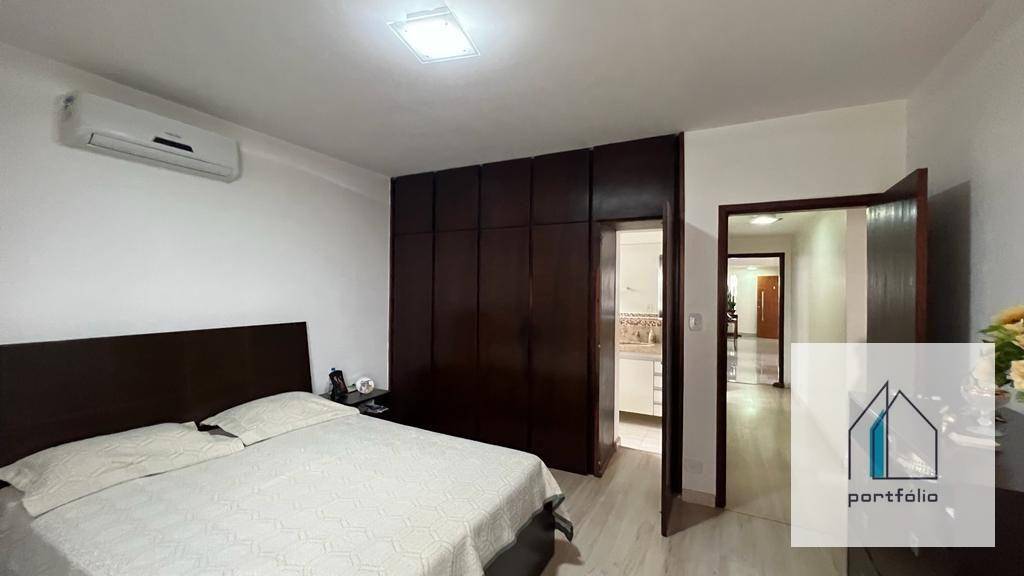 Casa à venda com 3 quartos, 197m² - Foto 10