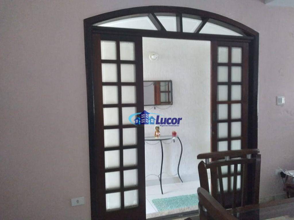 Sobrado à venda com 3 quartos, 200m² - Foto 35