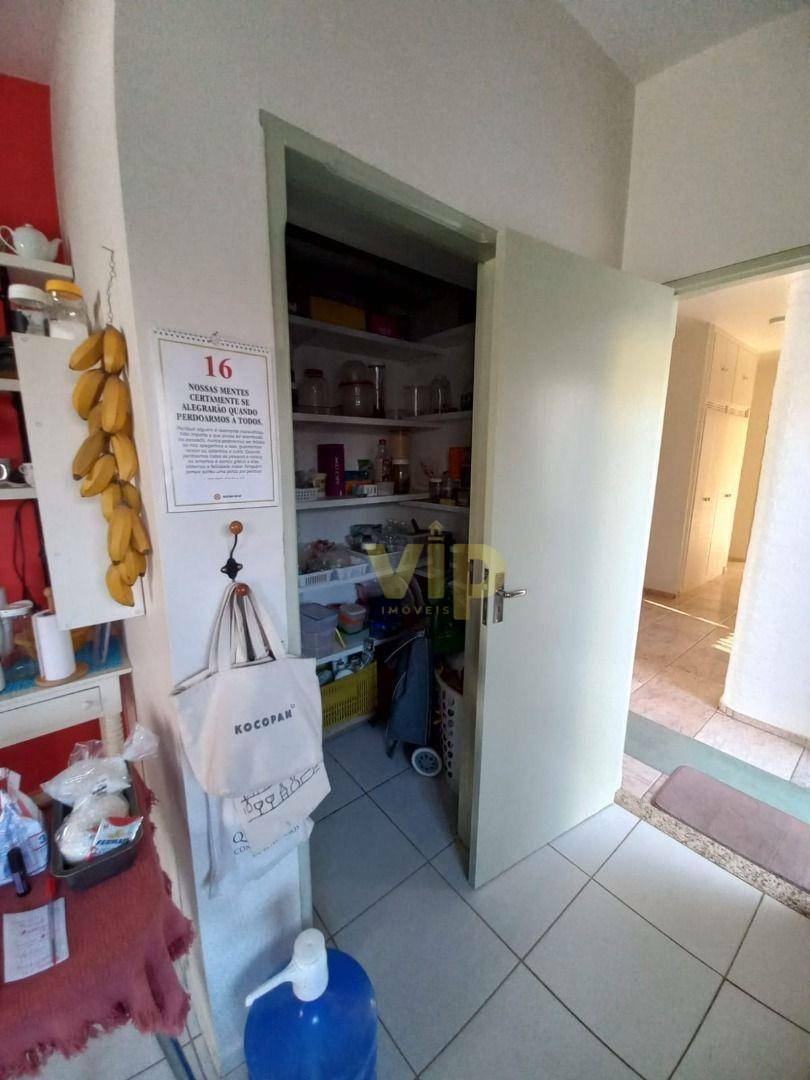 Casa à venda com 3 quartos, 222m² - Foto 6