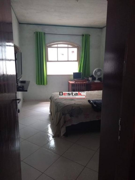 Sobrado à venda com 4 quartos, 230m² - Foto 3