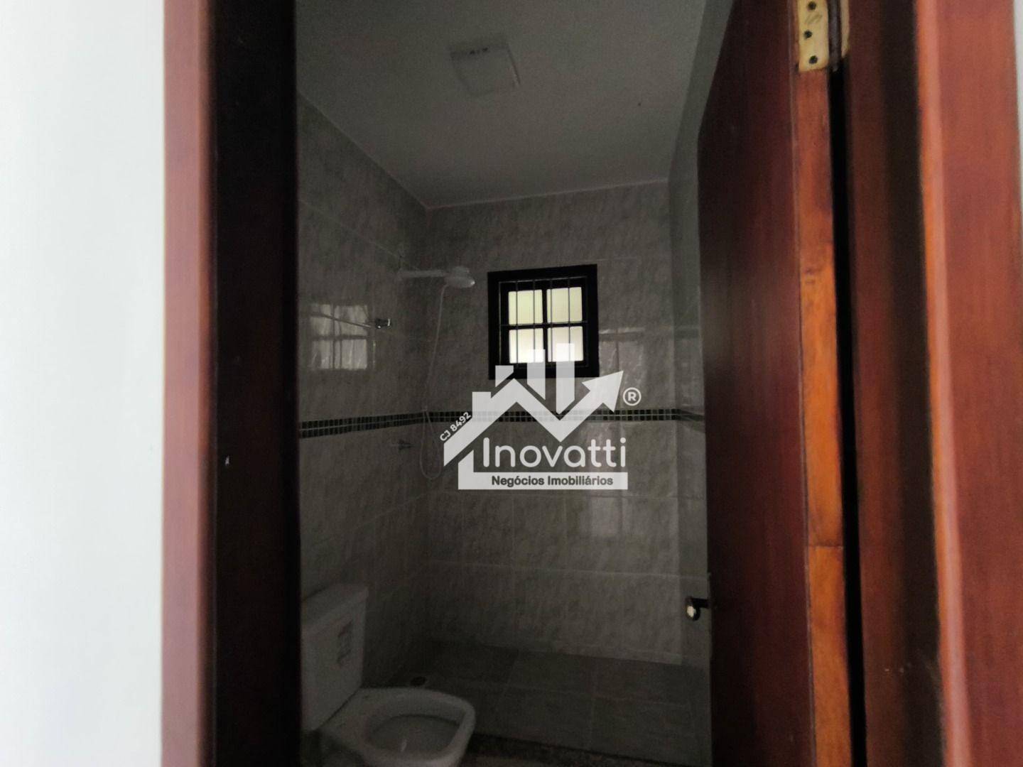 Casa à venda com 2 quartos, 70m² - Foto 12