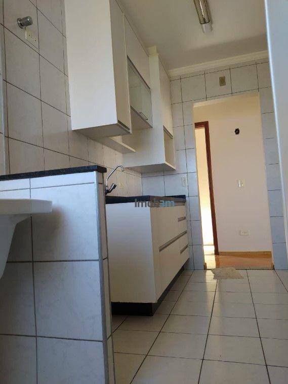 Apartamento à venda com 3 quartos, 70m² - Foto 5