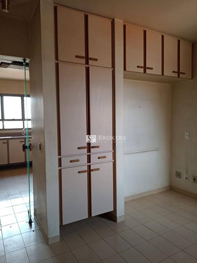 Apartamento à venda com 4 quartos, 207m² - Foto 14