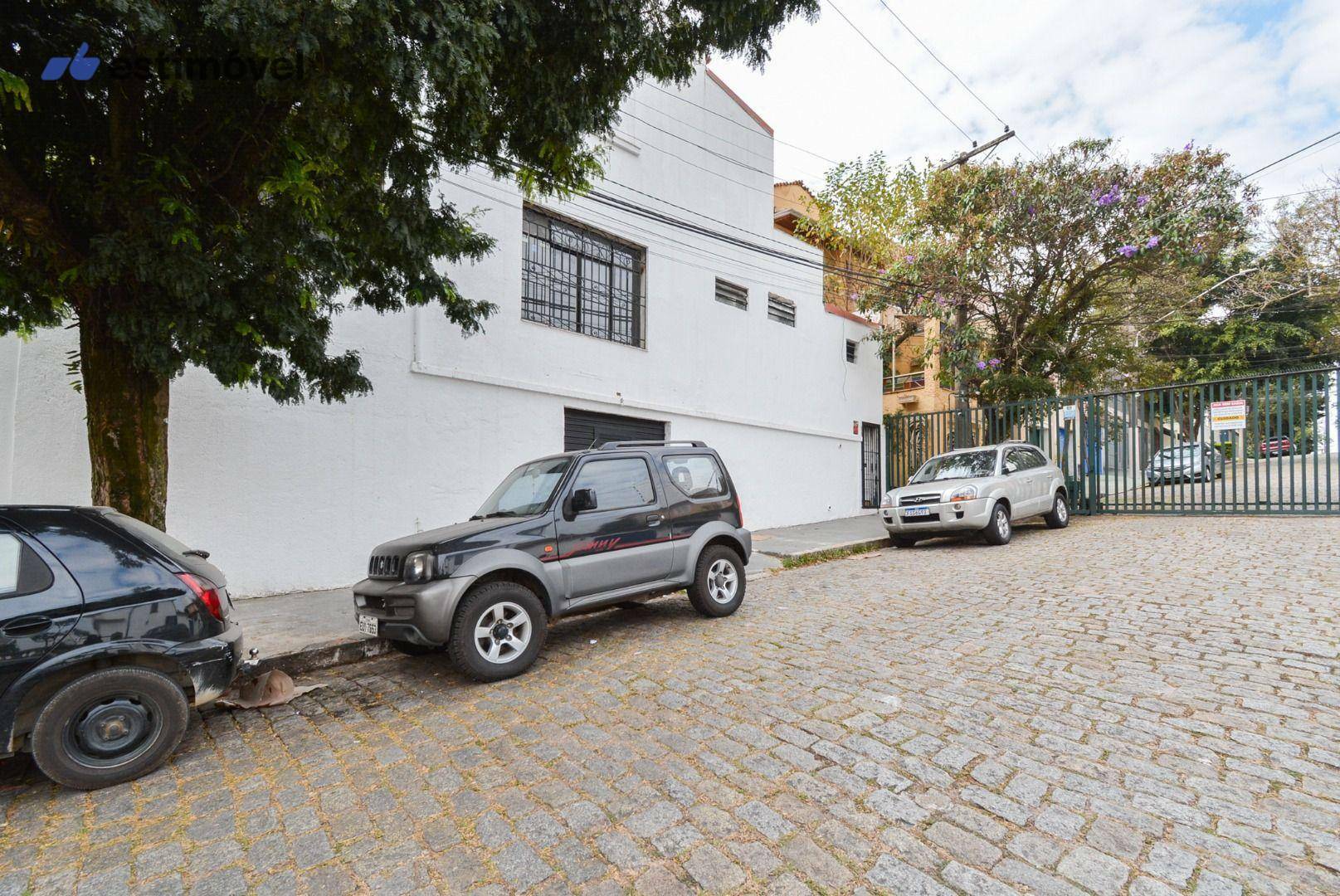 Casa para alugar com 3 quartos, 220m² - Foto 39