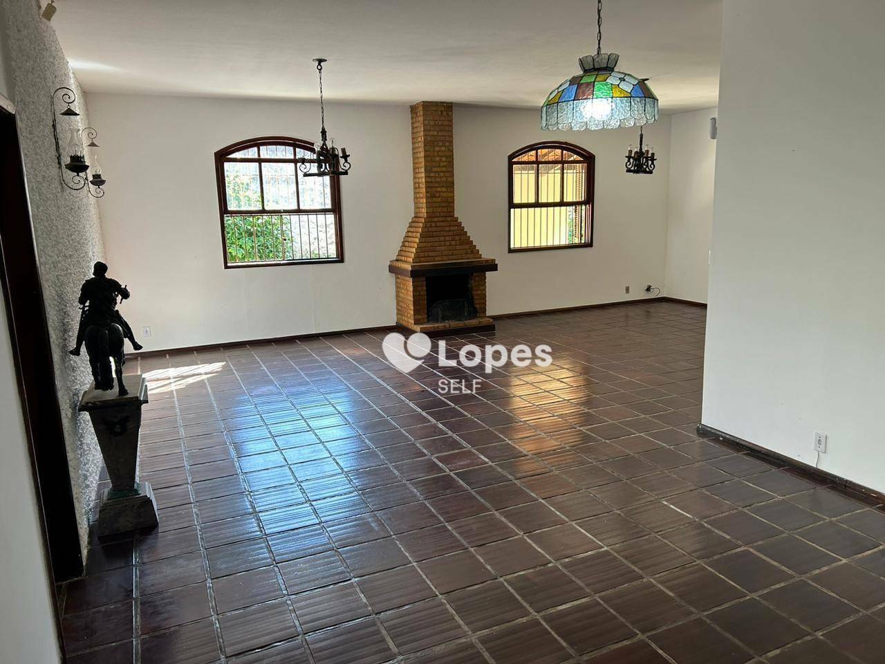 Casa à venda com 4 quartos, 600m² - Foto 6