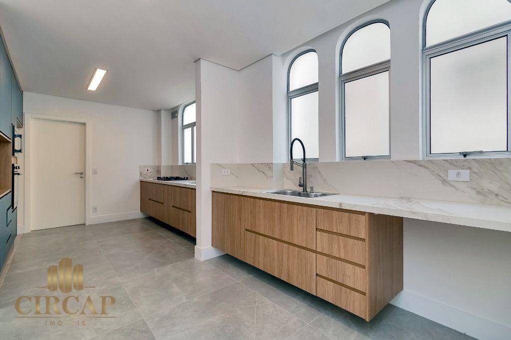 Apartamento à venda com 3 quartos, 220m² - Foto 13