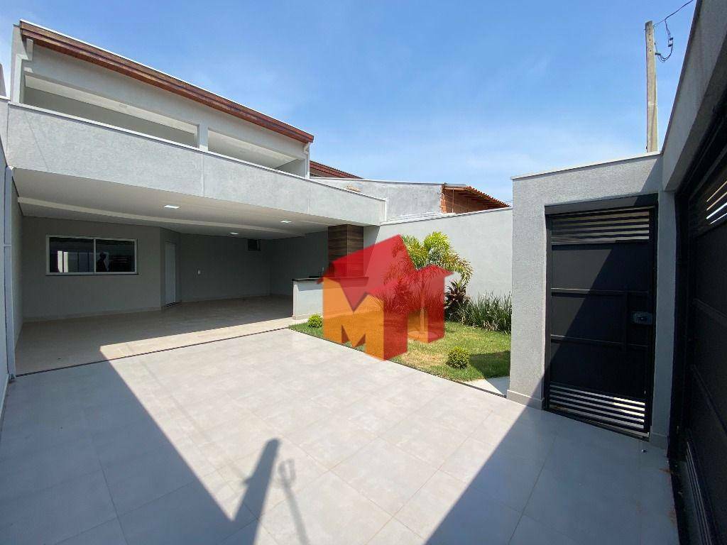 Casa à venda com 3 quartos, 192m² - Foto 1