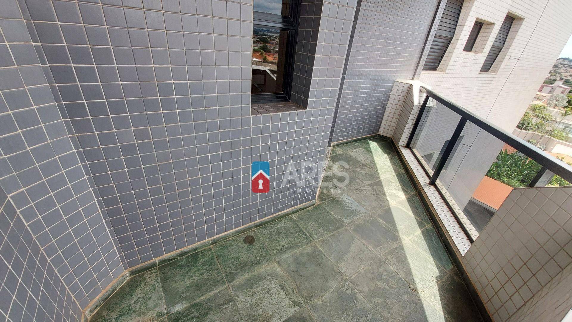 Apartamento para alugar com 3 quartos, 100m² - Foto 4