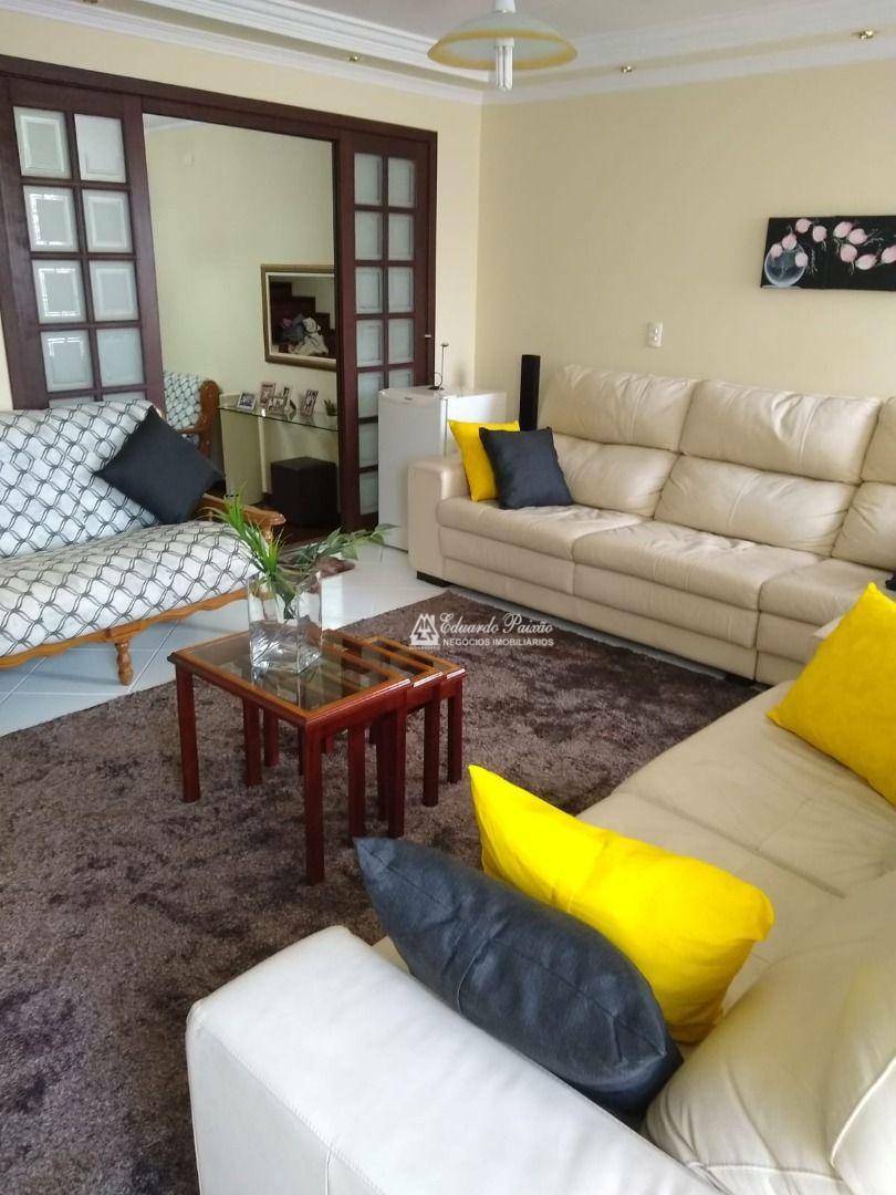 Sobrado à venda com 3 quartos, 210m² - Foto 4