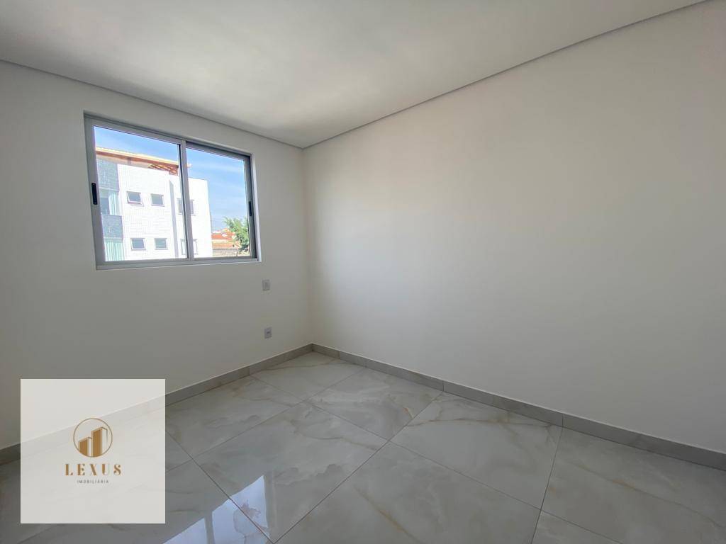 Cobertura à venda com 3 quartos, 150m² - Foto 4