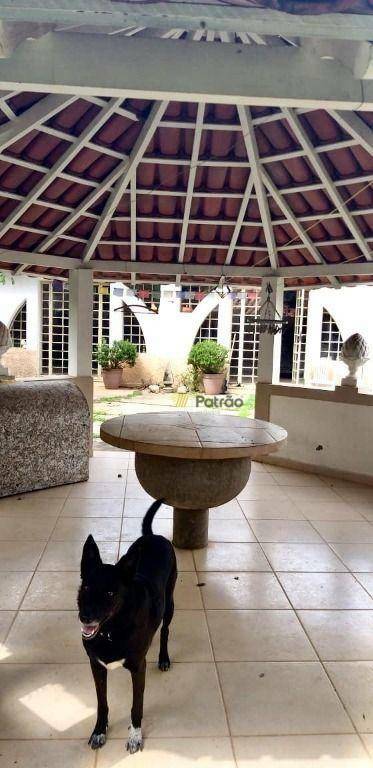 Casa à venda com 4 quartos, 400m² - Foto 11