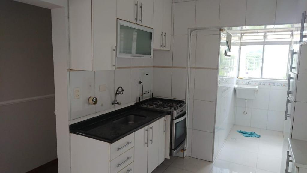 Apartamento à venda com 3 quartos, 70m² - Foto 3