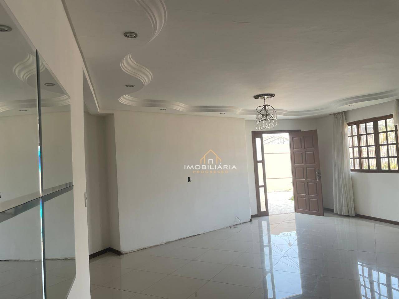 Casa à venda com 3 quartos, 235m² - Foto 8