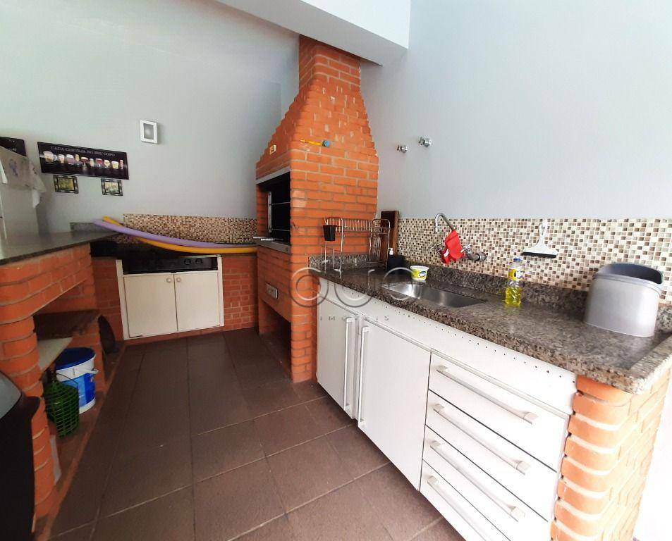 Casa à venda com 3 quartos, 243m² - Foto 9