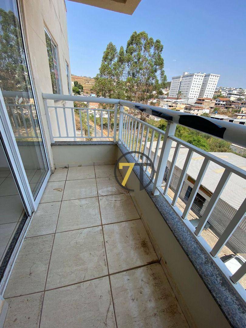 Cobertura à venda com 3 quartos, 200m² - Foto 4