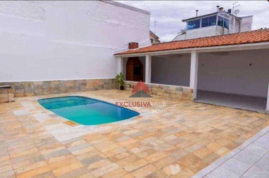 Casa à venda com 3 quartos, 300m² - Foto 13