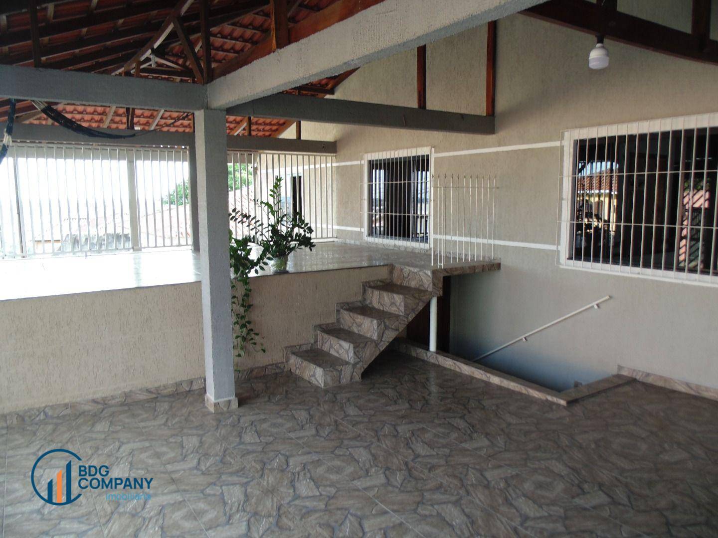 Casa, 5 quartos, 277 m² - Foto 2