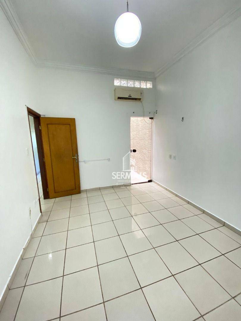 Apartamento para alugar com 4 quartos, 300m² - Foto 18