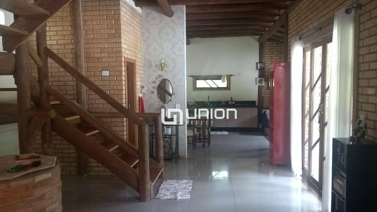 Chácara à venda com 3 quartos, 3200M2 - Foto 2