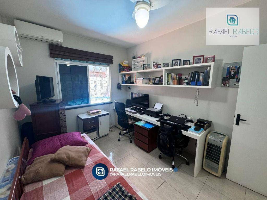 Casa à venda com 3 quartos, 244m² - Foto 18