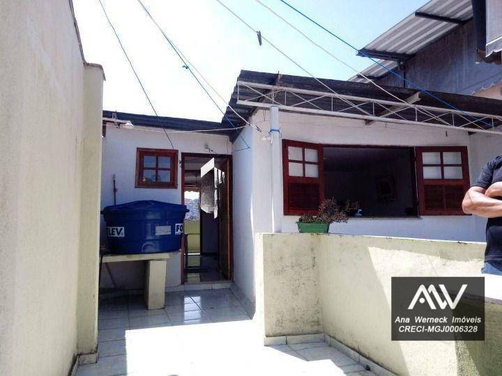 Casa de Condomínio à venda com 4 quartos, 230m² - Foto 24