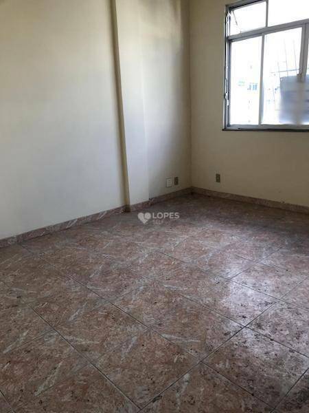 Apartamento à venda com 3 quartos, 80m² - Foto 1