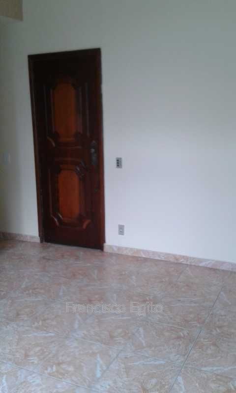 Apartamento à venda com 3 quartos, 75m² - Foto 2