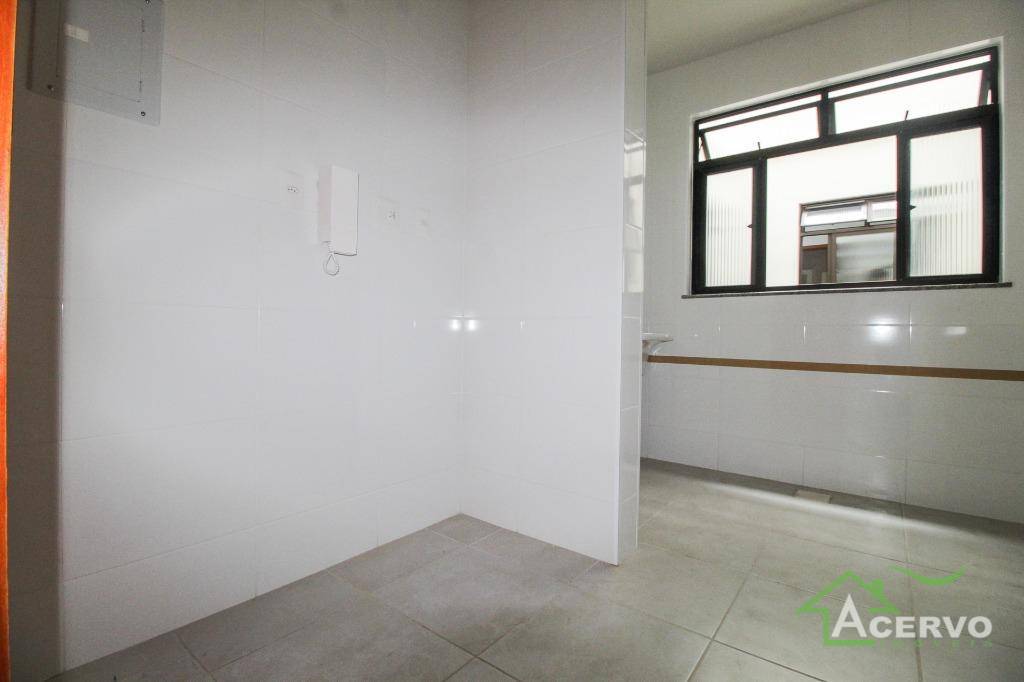 Apartamento para alugar com 2 quartos, 82m² - Foto 9