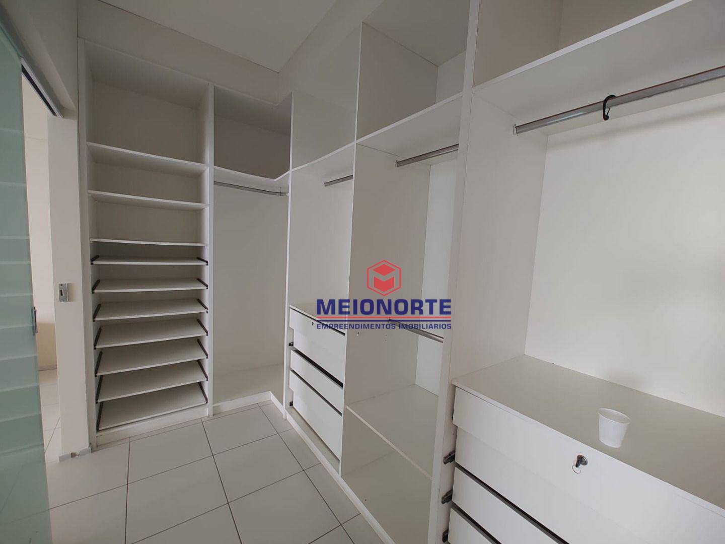 Apartamento para alugar com 4 quartos, 285m² - Foto 32