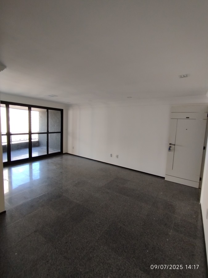 Apartamento para alugar com 3 quartos, 131m² - Foto 20