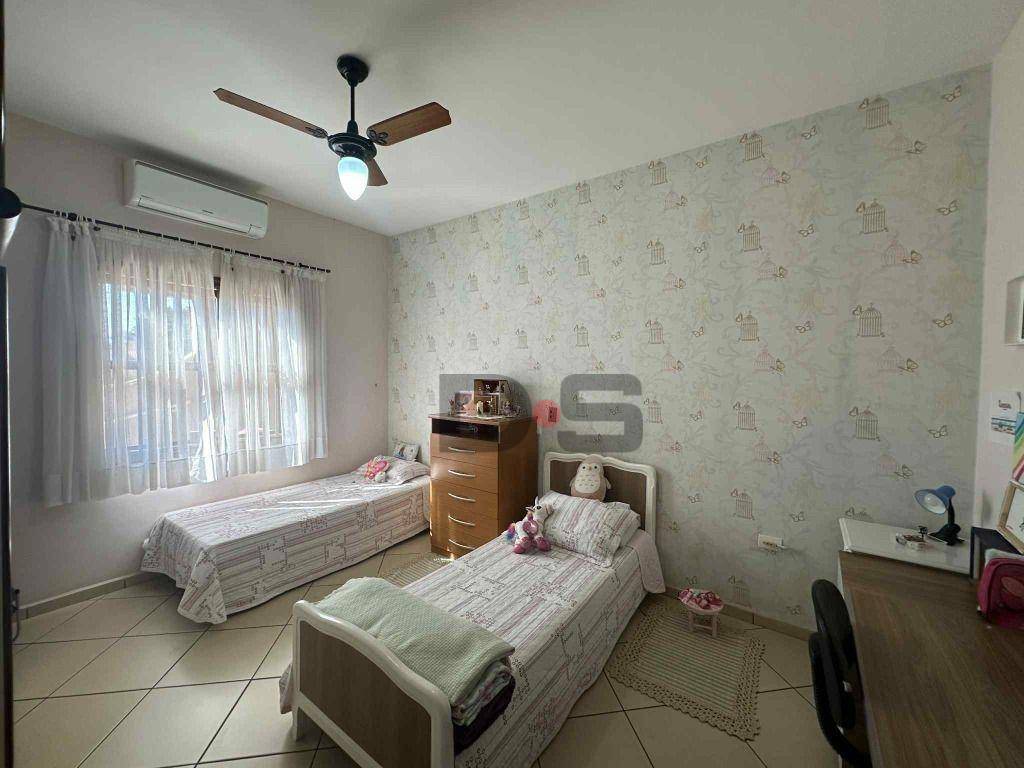 Chácara à venda com 3 quartos, 347m² - Foto 7