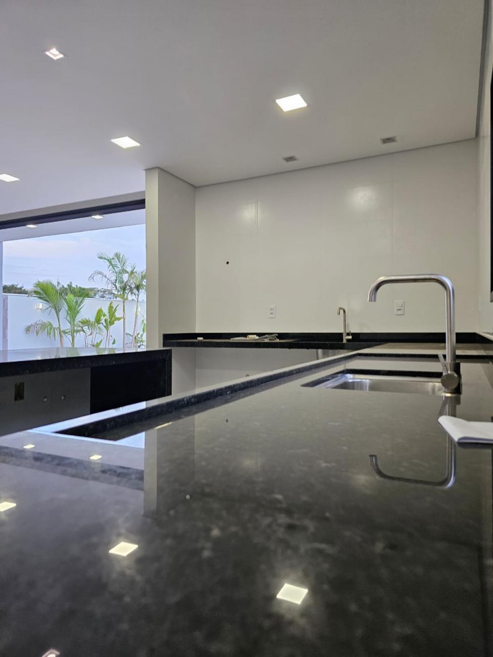 Casa à venda com 3 quartos, 325m² - Foto 22