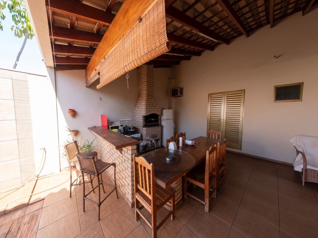 Casa à venda com 5 quartos, 190m² - Foto 55