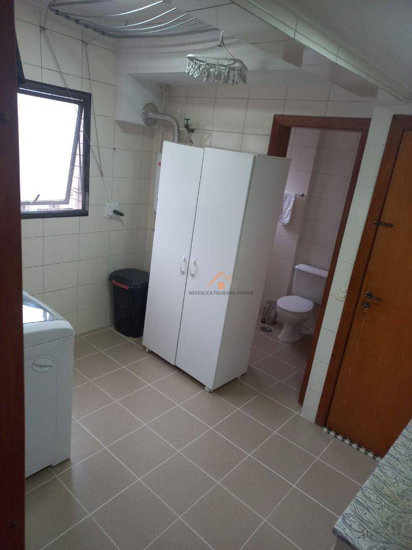 Apartamento à venda com 3 quartos, 172m² - Foto 17