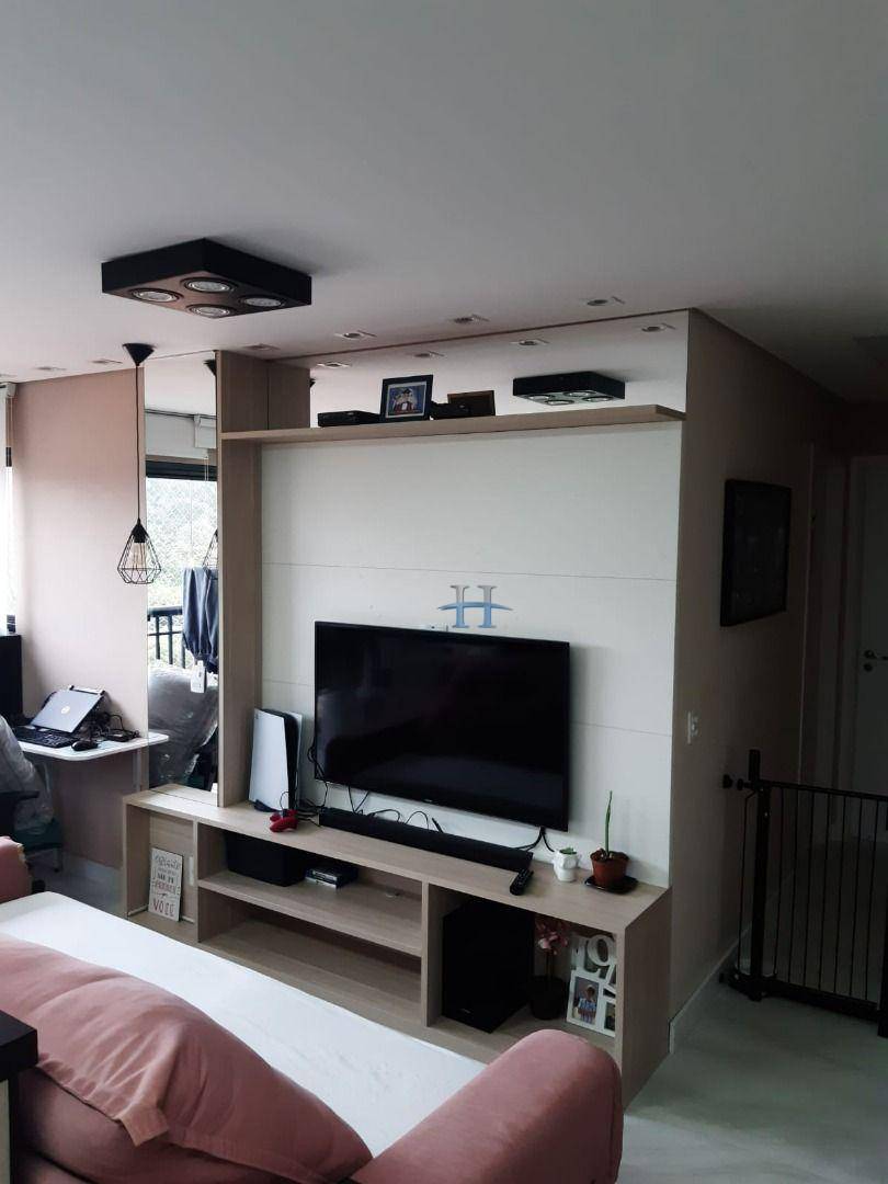 Apartamento à venda com 2 quartos, 62m² - Foto 1